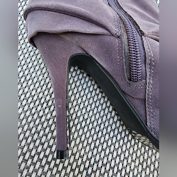 CHARLOTTE RUSSE SUEDE ANKLE BOOTS SZ 7 - Picture 11 of 12